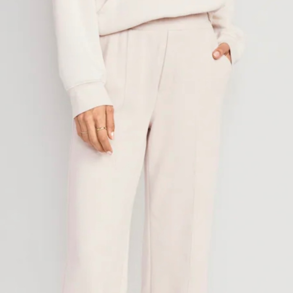 Old Navy Fleece Wide Leg Trouser in Wishbone